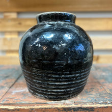 Load image into Gallery viewer, Vintage Medium Claude Glazed Pot
