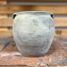 Load image into Gallery viewer, Vintage Louis II Small Black Pot
