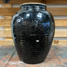 Load image into Gallery viewer, Vintage Large Leon Pot
