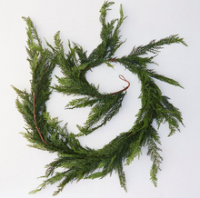 Load image into Gallery viewer, 6&#39; Faux Cedar Garland
